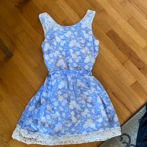 Girls Disney Alice through the looking glass dress